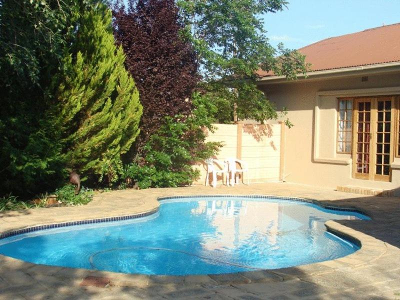 Two Bells Guest House 블룸폰테인 외부 사진
