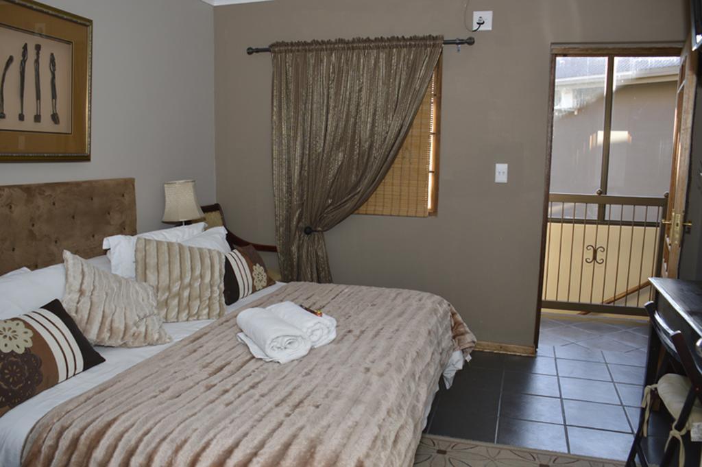 Two Bells Guest House 블룸폰테인 외부 사진