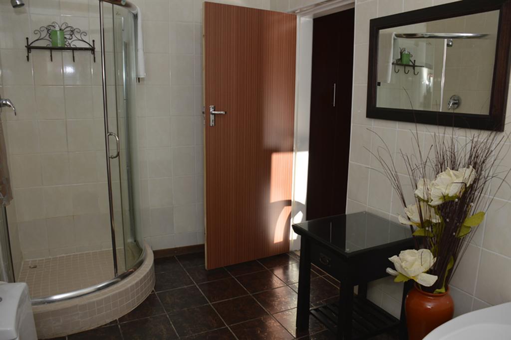 Two Bells Guest House 블룸폰테인 외부 사진