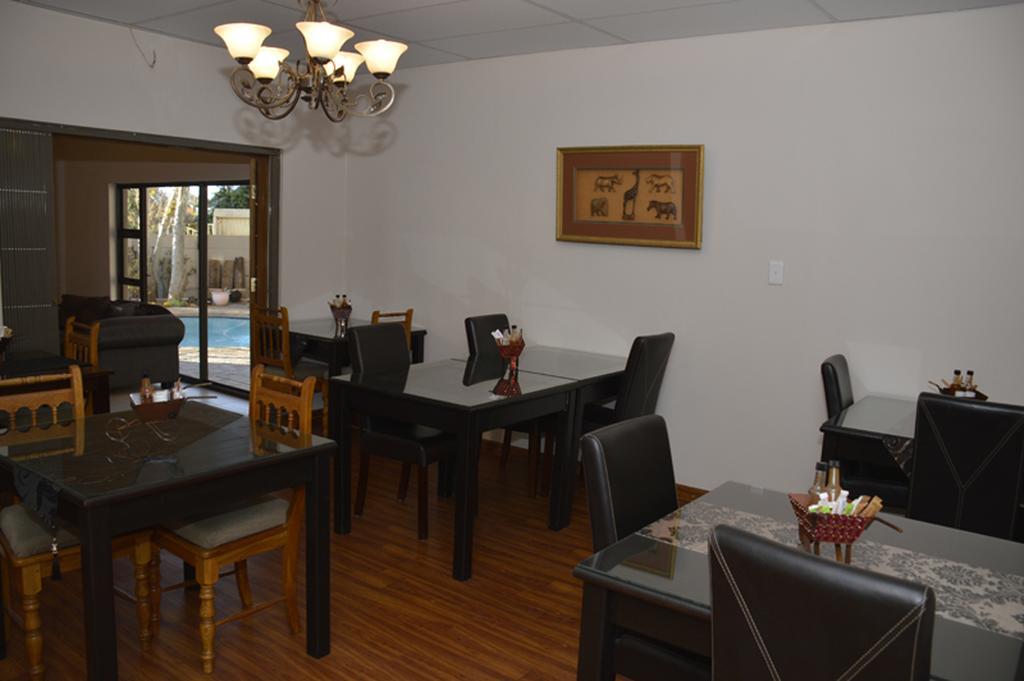 Two Bells Guest House 블룸폰테인 외부 사진